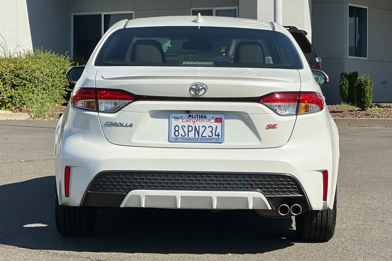 Used 2021 Toyota Corolla SE w/ SE Premium Package FWD image 8