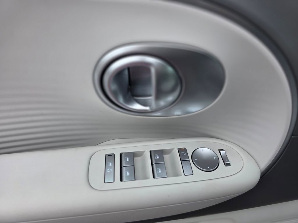 New 2026 Hyundai Ioniq 9 SE AWD/4WD image 32