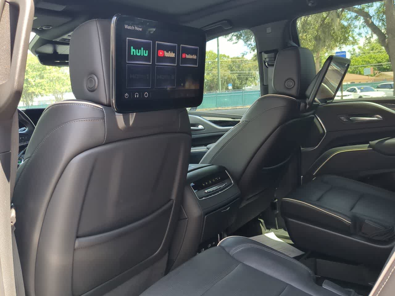 Used 2023 Cadillac Escalade Sport AWD/4WD image 19