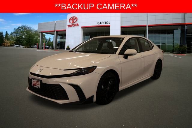 Used 2025 Toyota Camry SE image 8