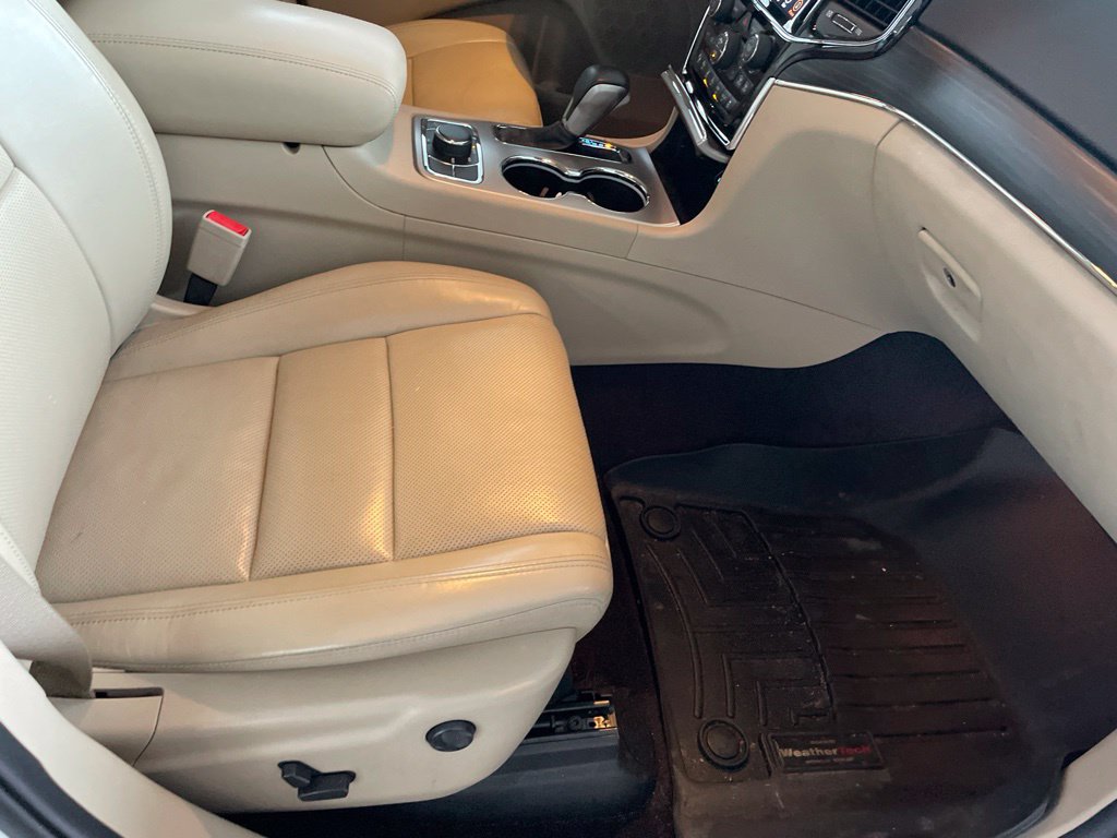 Used 2019 Jeep Grand Cherokee Limited w/ Luxury Group II AWD/4WD image 11