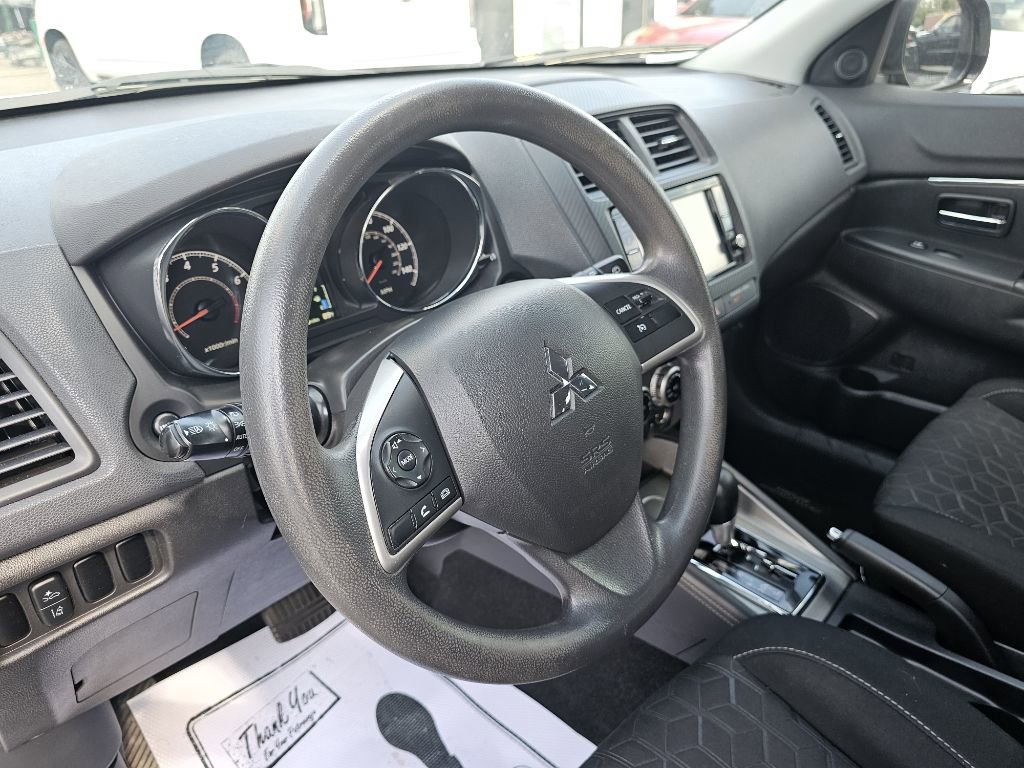 Used 2021 Mitsubishi Outlander Sport Black Edition image 19