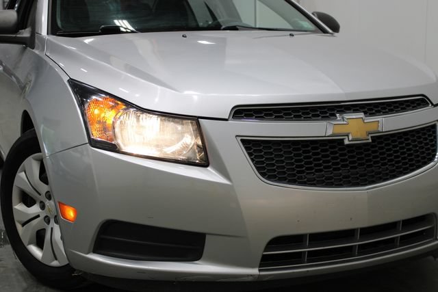 Used 2014 Chevrolet Cruze LS FWD image 28