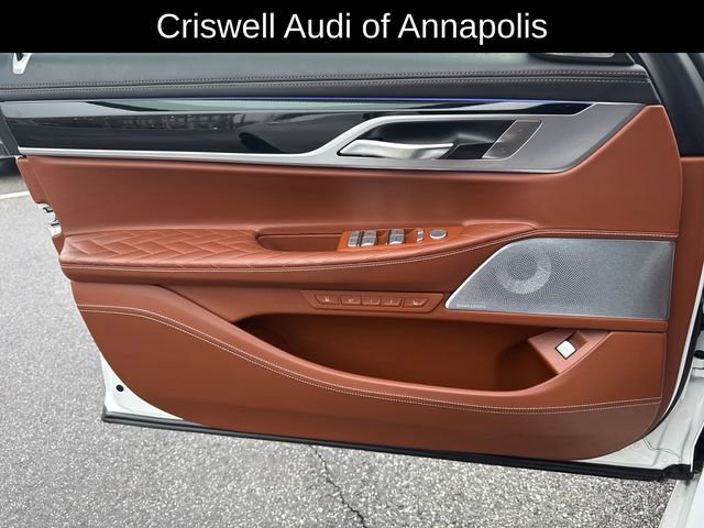 Used 2020 BMW ALPINA B7 xDrive w/ Luxury Rear Seating Package image 25