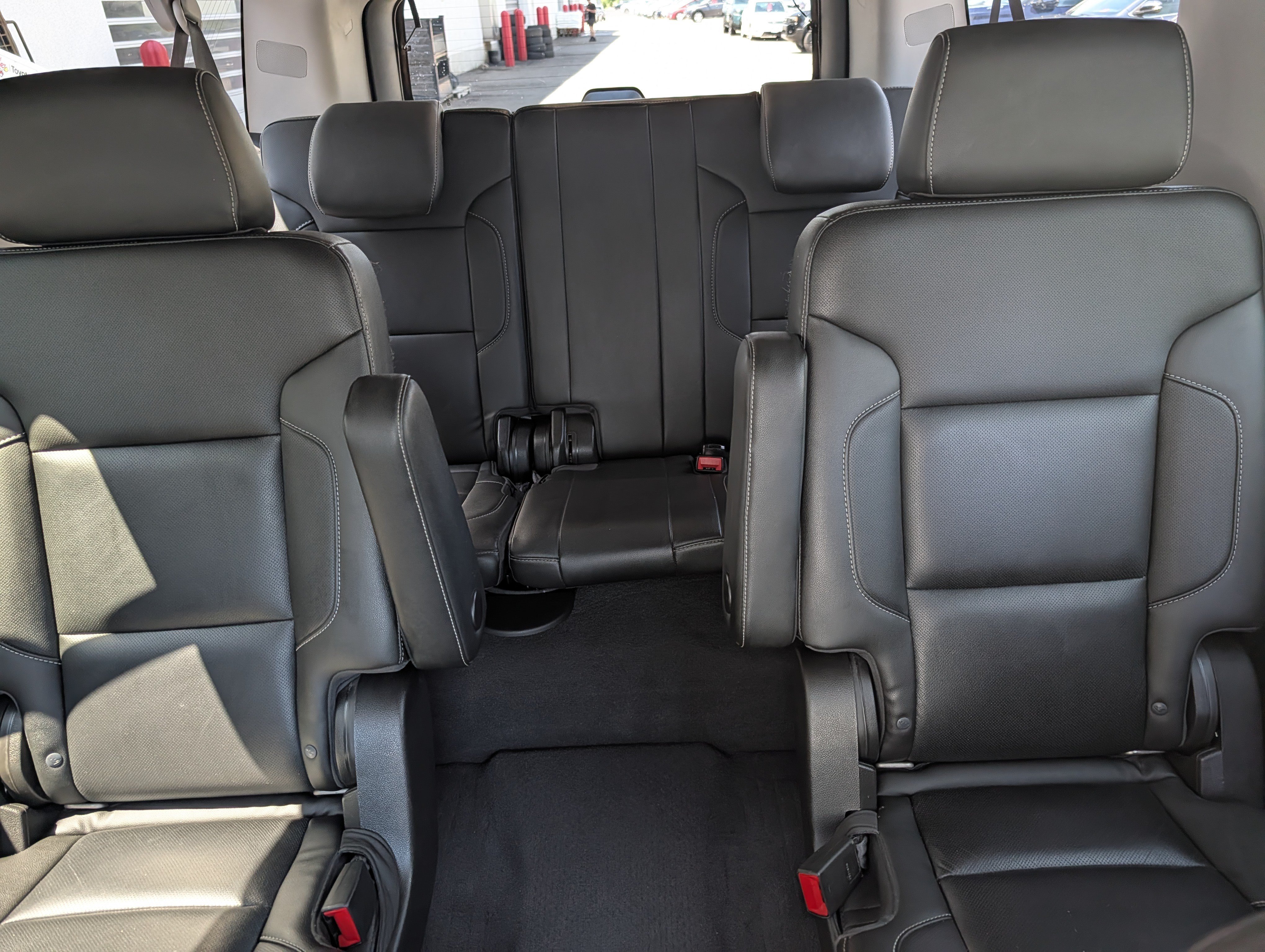 Used 2019 Chevrolet Suburban Premier AWD/4WD image 13