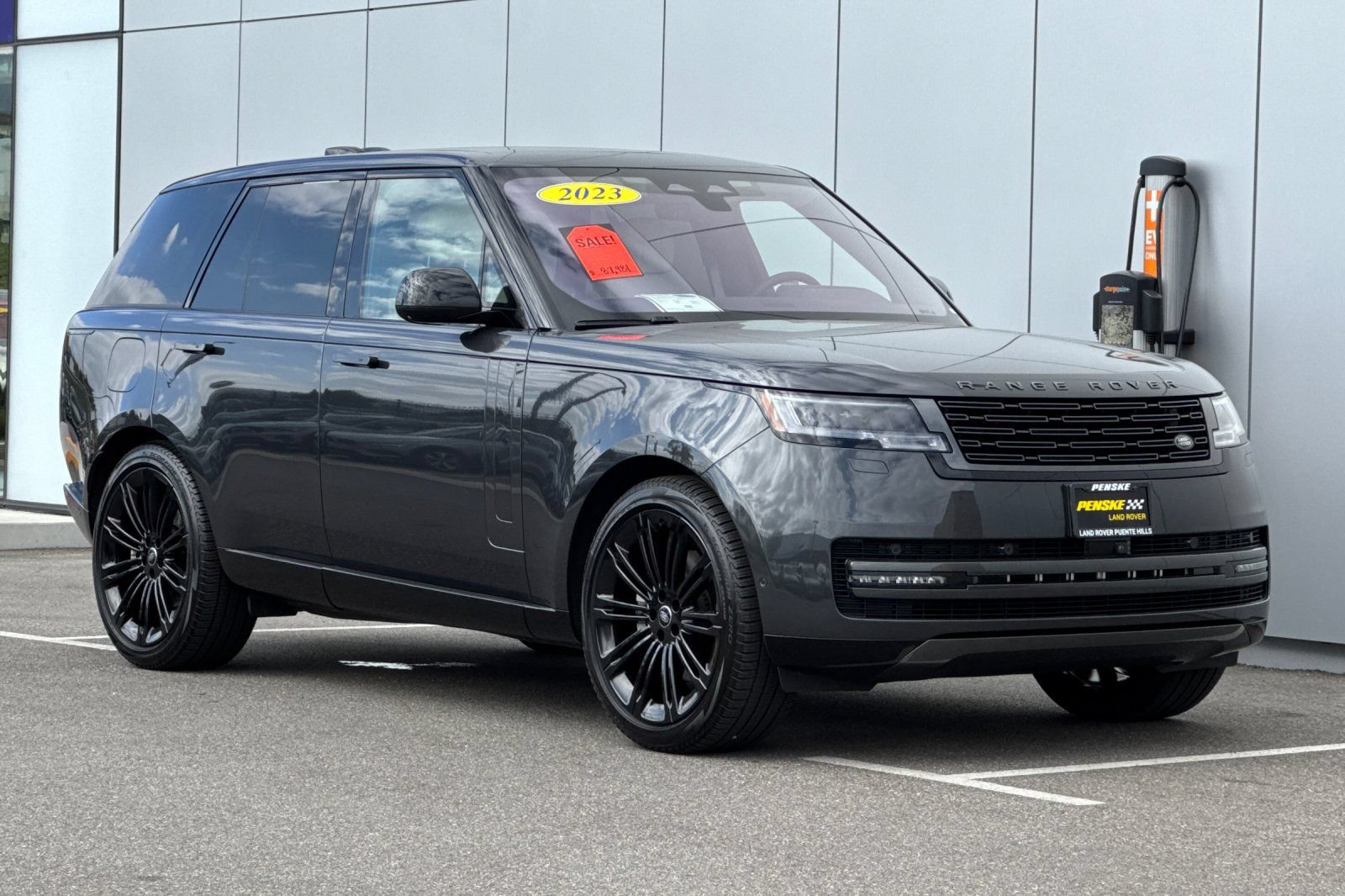 Used 2023 Land Rover Range Rover SE AWD/4WD image 7