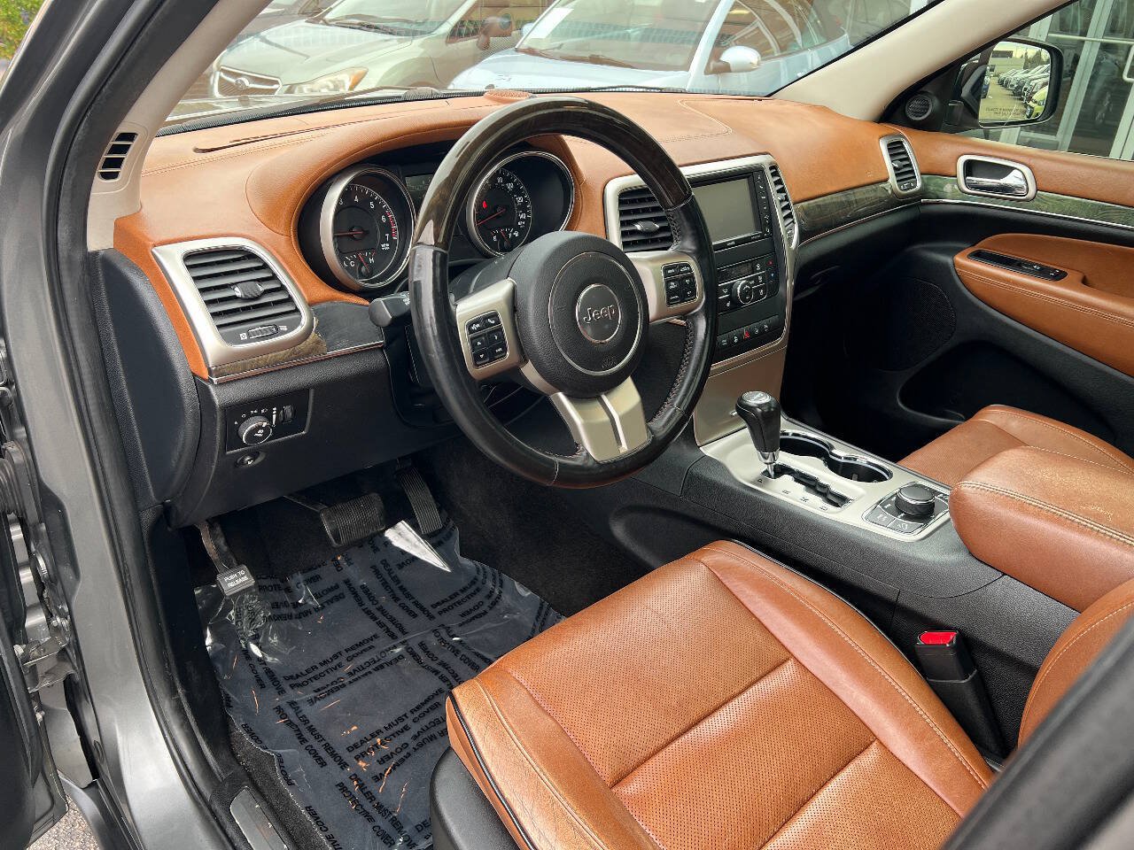 Used 2011 Jeep Grand Cherokee Overland Summit AWD/4WD image 19