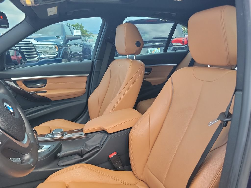 Used 2018 BMW 340i xDrive Sedan AWD/4WD image 21