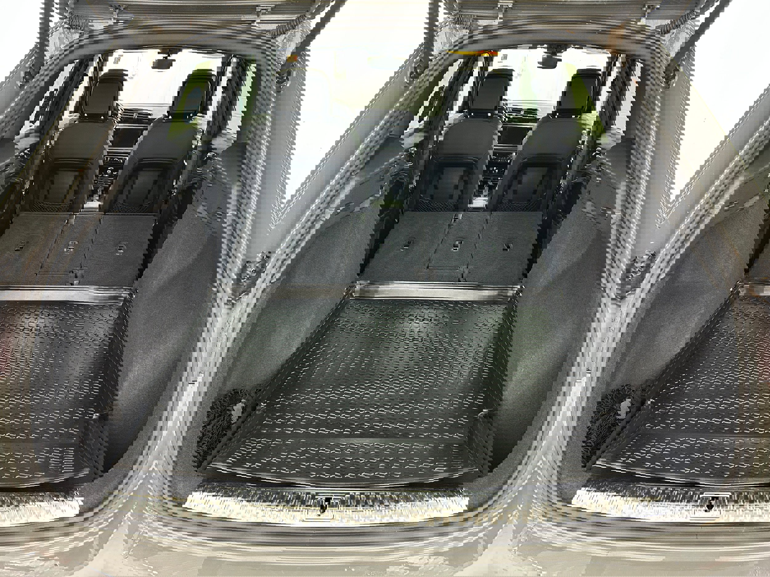 Used 2020 Audi Q3 2.0T Premium Plus w/ Premium Plus Package image 33