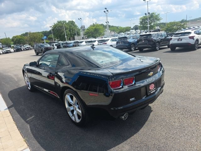 Used 2010 Chevrolet Camaro SS RWD image 4