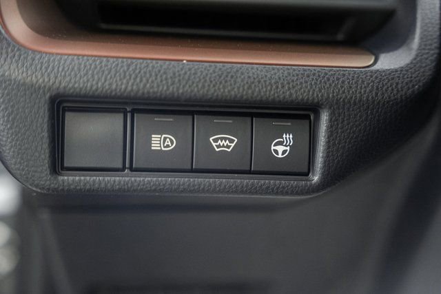 New 2026 Toyota Prius Plug-In Hybrid FWD image 40