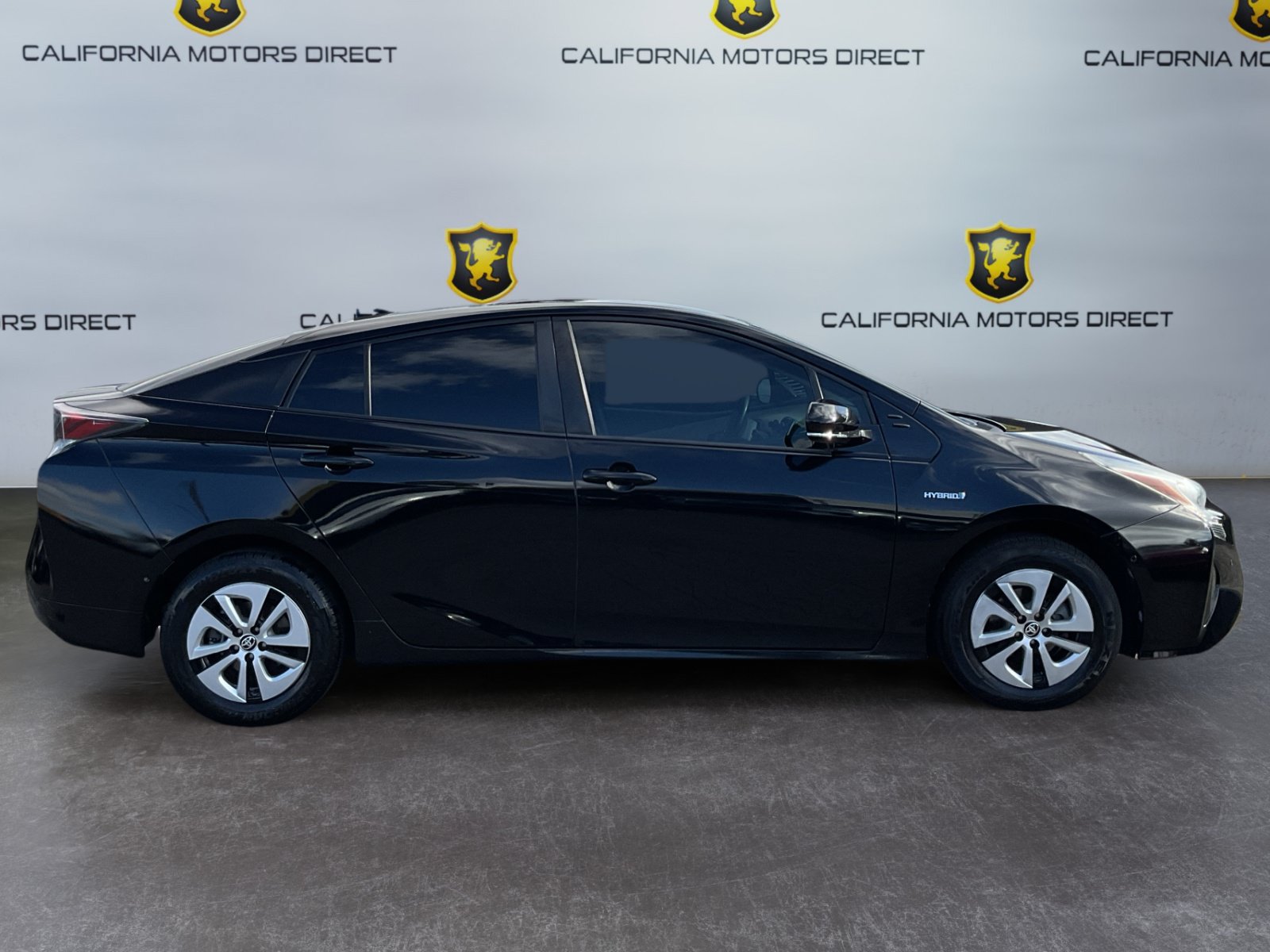 Used 2017 Toyota Prius Three FWD image 4