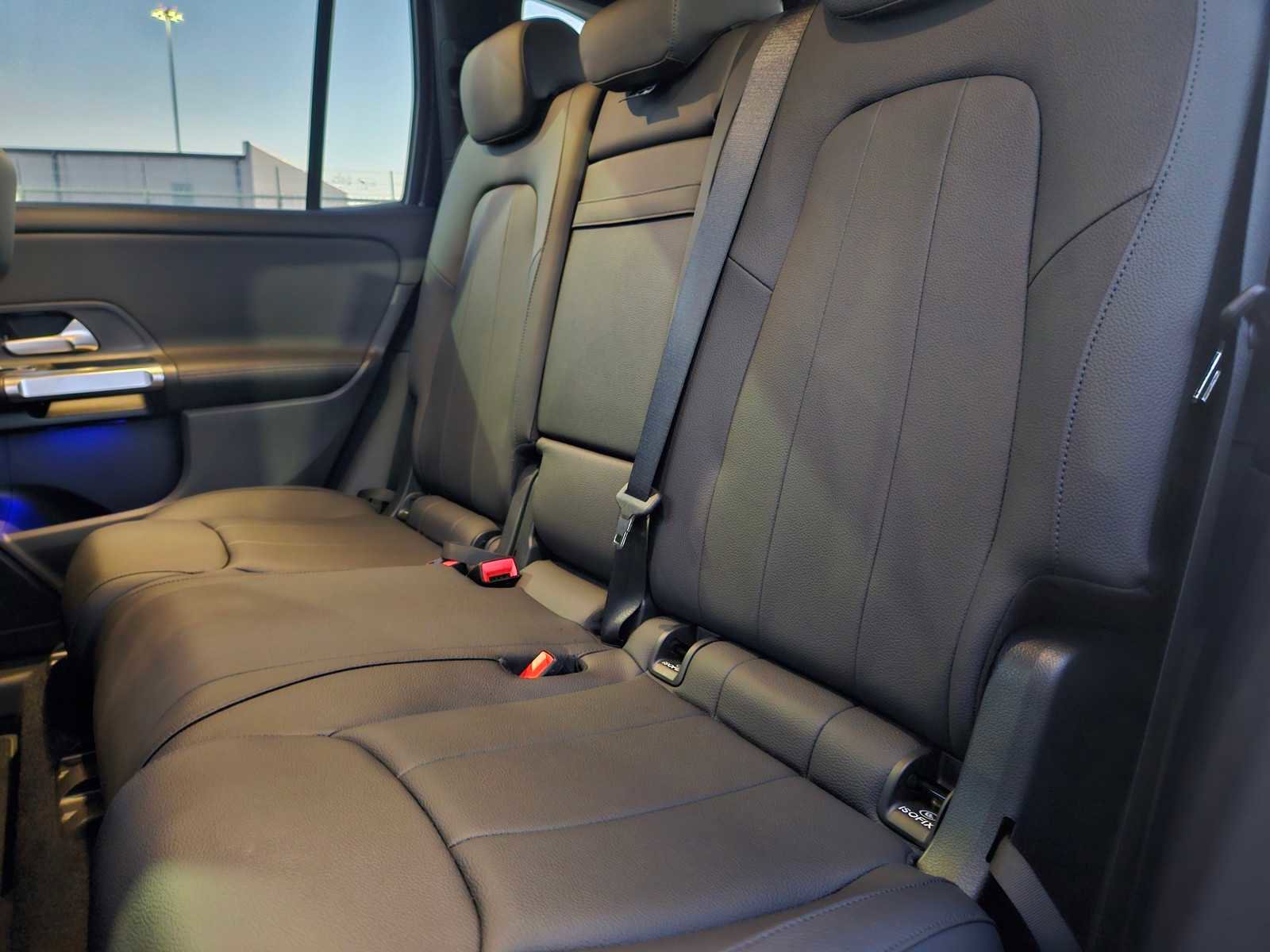 Used 2025 Mercedes-Benz GLB 250 image 23