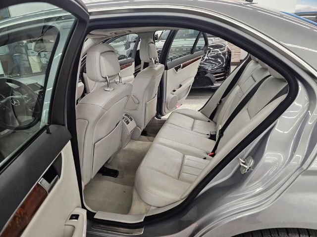 Used 2009 Mercedes-Benz C 300 Sedan image 29