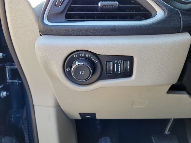 Used 2022 Chrysler Pacifica Touring-L AWD/4WD image 24
