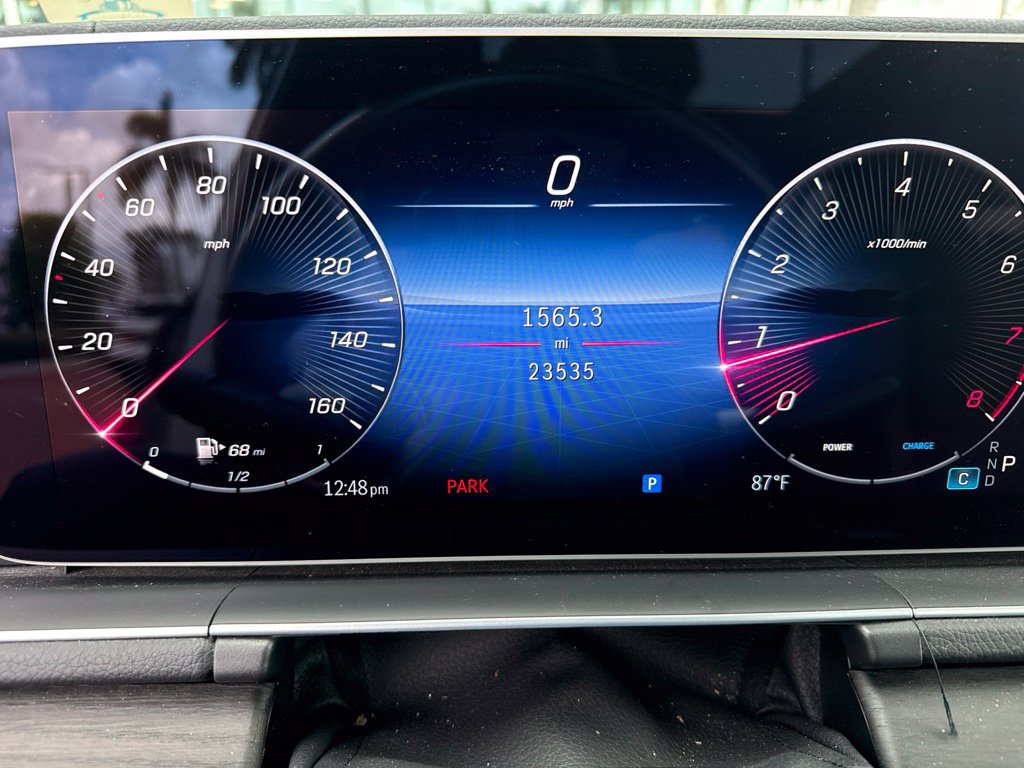 Used 2024 Mercedes-Benz GLE 350 4MATIC image 3