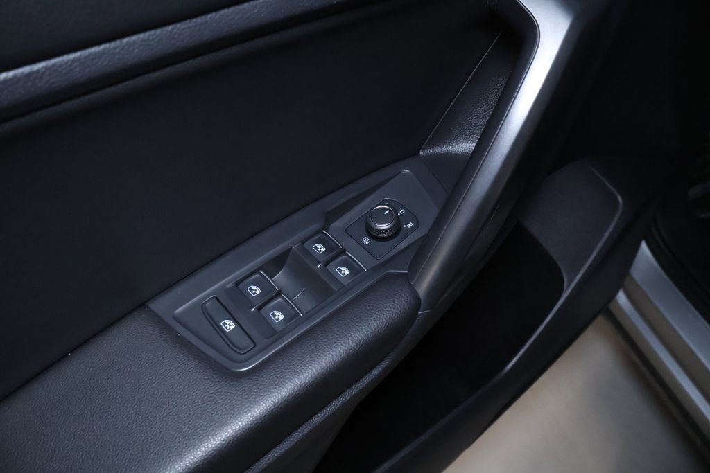 Used 2021 Volkswagen Tiguan SE R-Line w/ 3rd Row Seat Package image 15