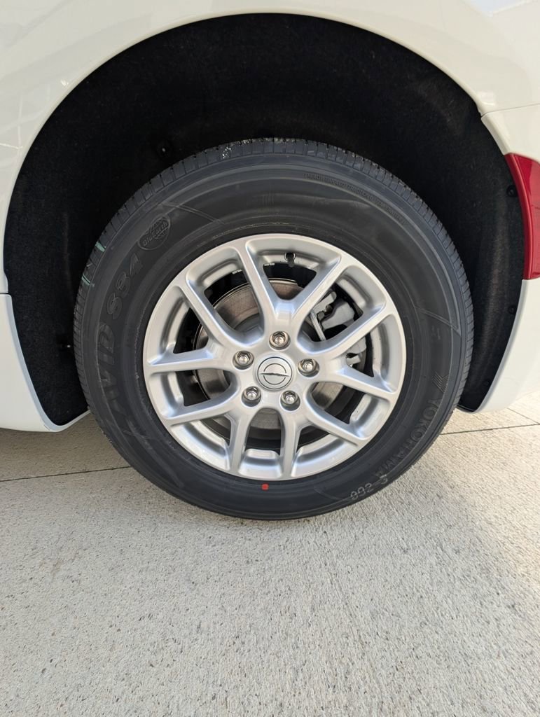 New 2026 Chrysler Pacifica Select image 45