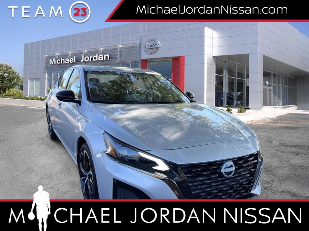 New 2025 Nissan Altima 2.5 SR image 1