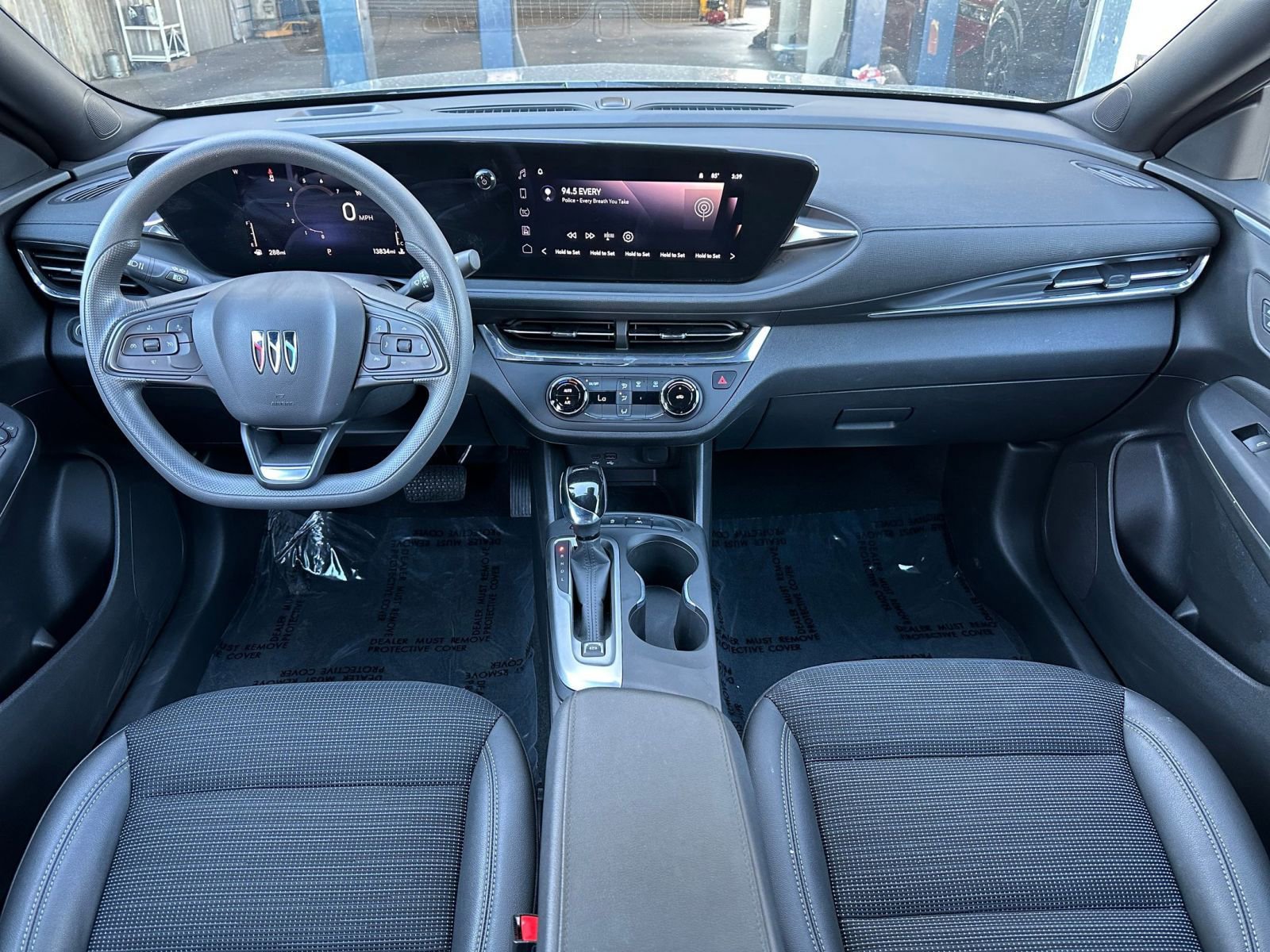 Used 2025 Buick Envista Preferred image 31