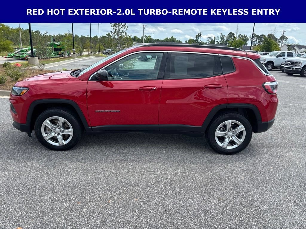 Used 2024 Jeep Compass Latitude AWD/4WD image 6
