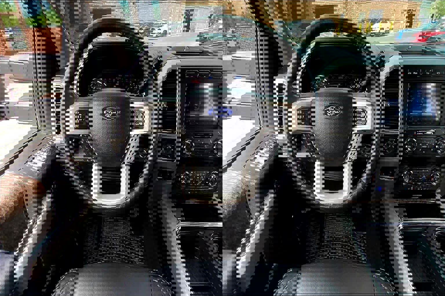 Used 2019 Ford F250 Lariat w/ Lariat Ultimate Package image 6