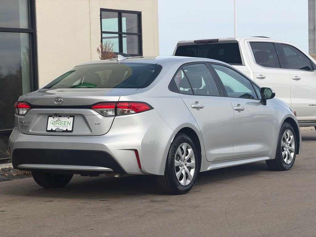 Used 2021 Toyota Corolla LE image 5