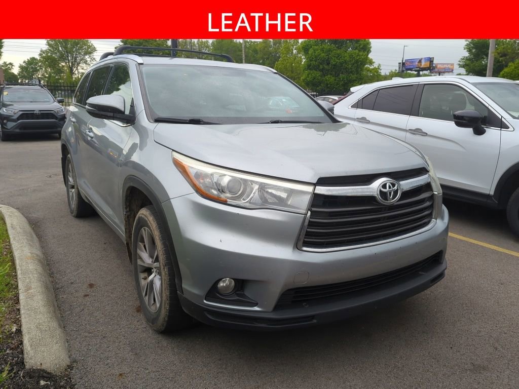Used 2015 Toyota Highlander XLE AWD/4WD image 3