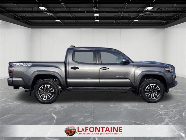 Used 2020 Toyota Tacoma TRD Sport w/ Technology Package image 6