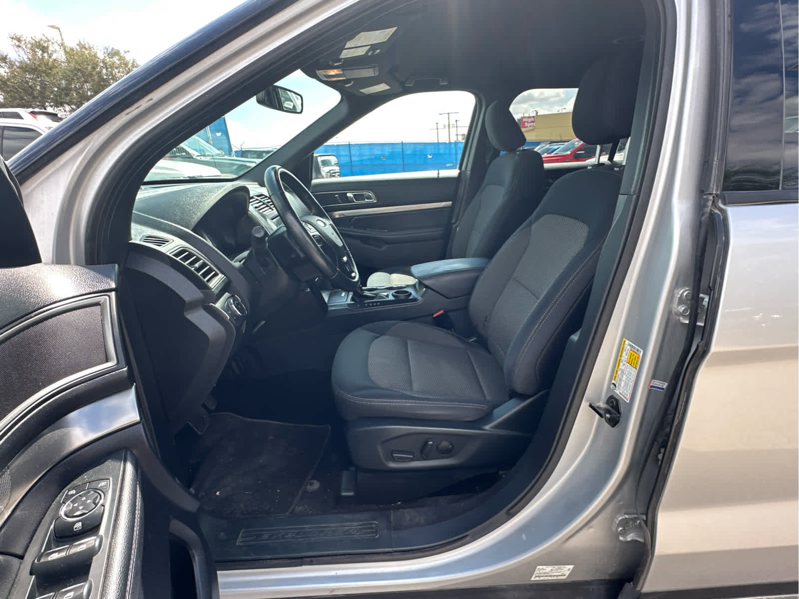 Used 2019 Ford Explorer XLT w/ Equipment Group 201A FWD image 51