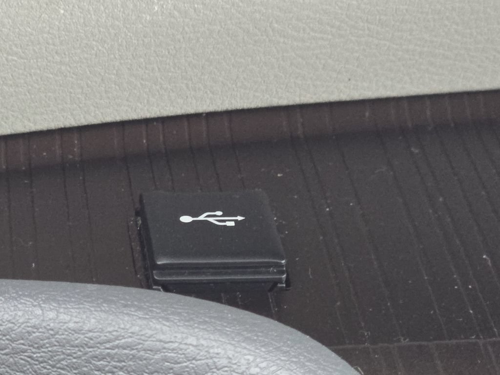 Certified 2024 Toyota Sienna XLE FWD image 31