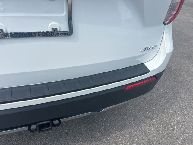 Used 2023 Ford Explorer XLT w/ Equipment Group 202A AWD/4WD image 9