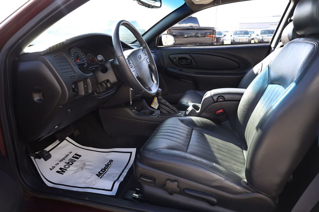Used 2000 Chevrolet Monte Carlo SS w/ Preferred Equipment Group FWD image 11