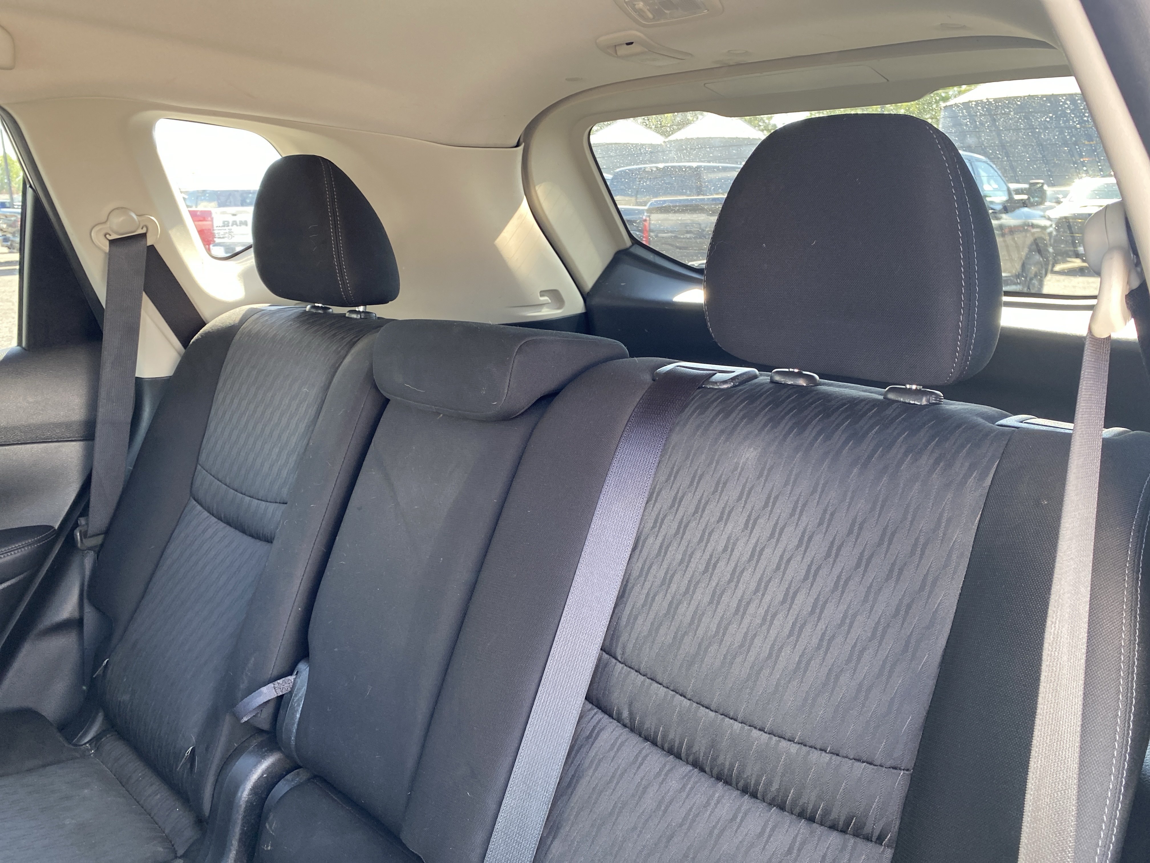 Used 2020 Nissan Rogue SV FWD image 24