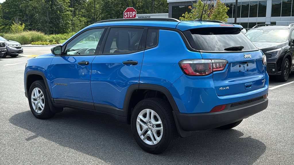 Used 2017 Jeep Compass Sport w/ Cold Weather Group AWD/4WD image 6