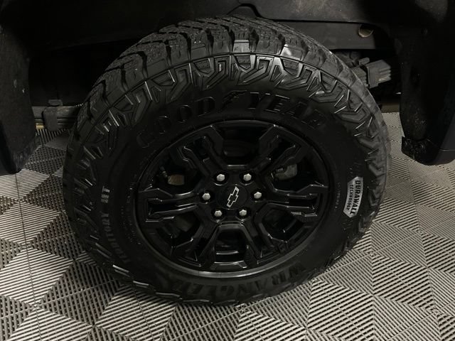 Used 2024 Chevrolet Silverado 1500 ZR2 w/ Technology Package AWD/4WD image 46
