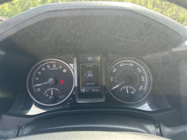 Used 2023 Toyota Tacoma TRD Off-Road w/ Technology Package AWD/4WD image 12