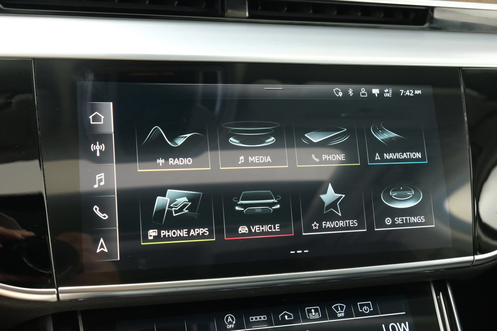 Used 2021 Audi A8 L 4.0T w/ Luxury Package AWD/4WD image 17