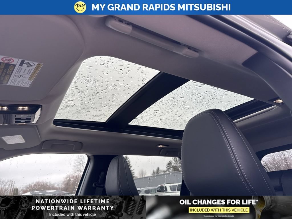 New 2026 Mitsubishi Outlander SE AWD/4WD image 12