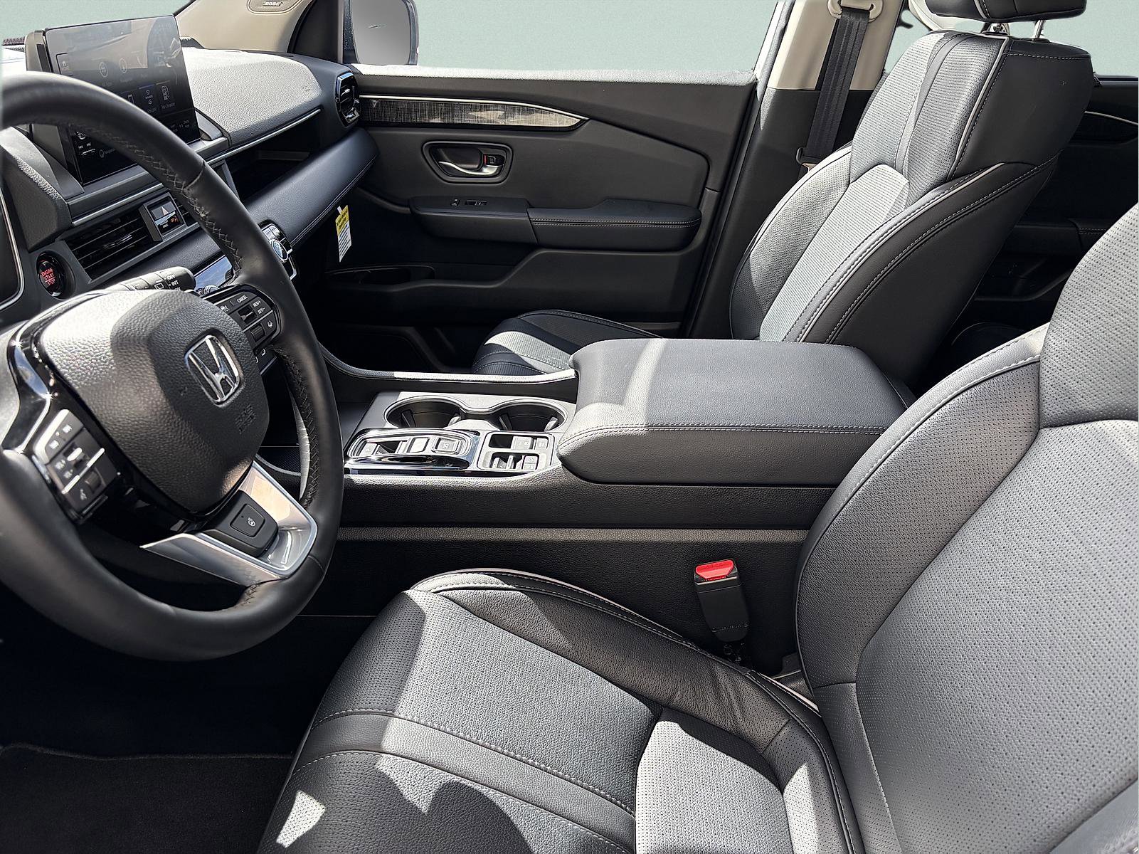 Certified 2025 Honda Pilot Elite image 18