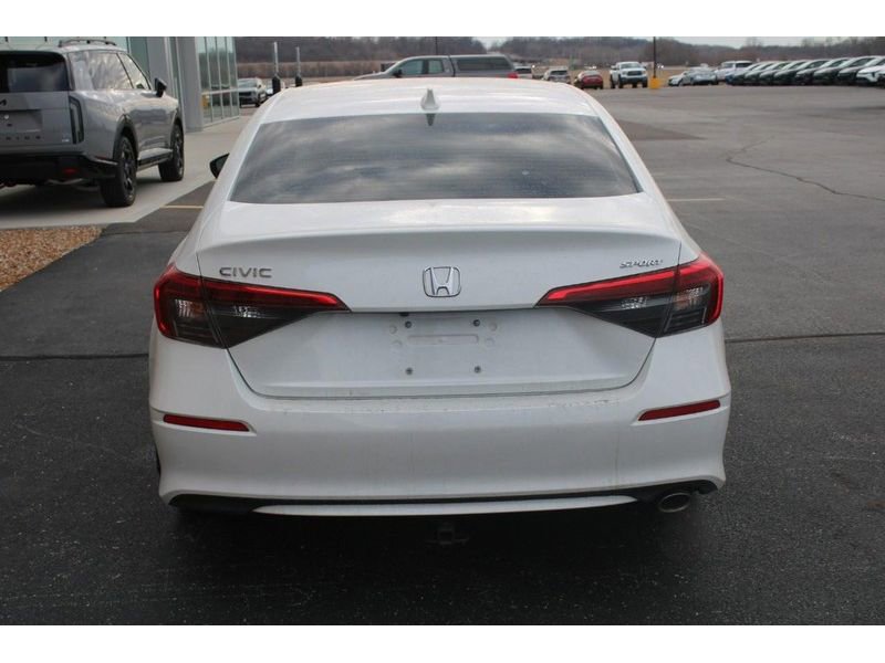 Used 2023 Honda Civic Sport image 4