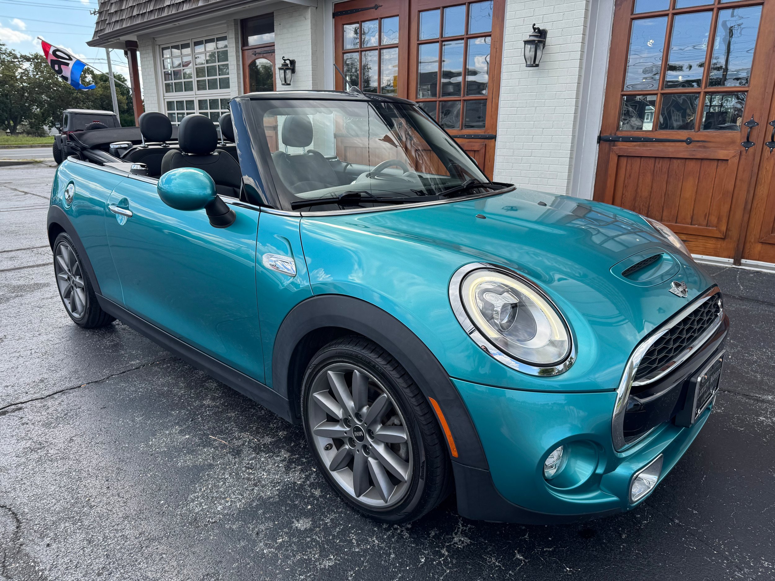 Used 2016 MINI Cooper S FWD image 2