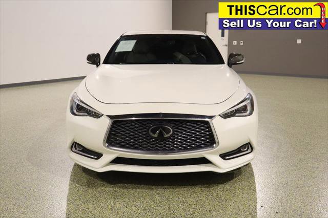 Used 2019 INFINITI Q60 3.0t Luxe w/ Cargo Package RWD image 3