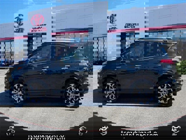 Used 2017 Toyota RAV4 Limited image 2