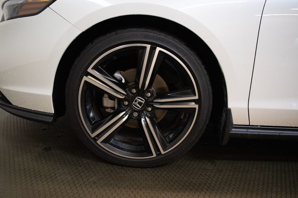 Used 2026 Honda Accord SE image 9