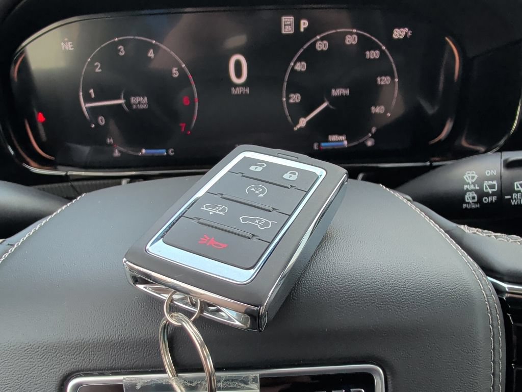 New 2026 Jeep Grand Wagoneer Summit AWD/4WD image 28