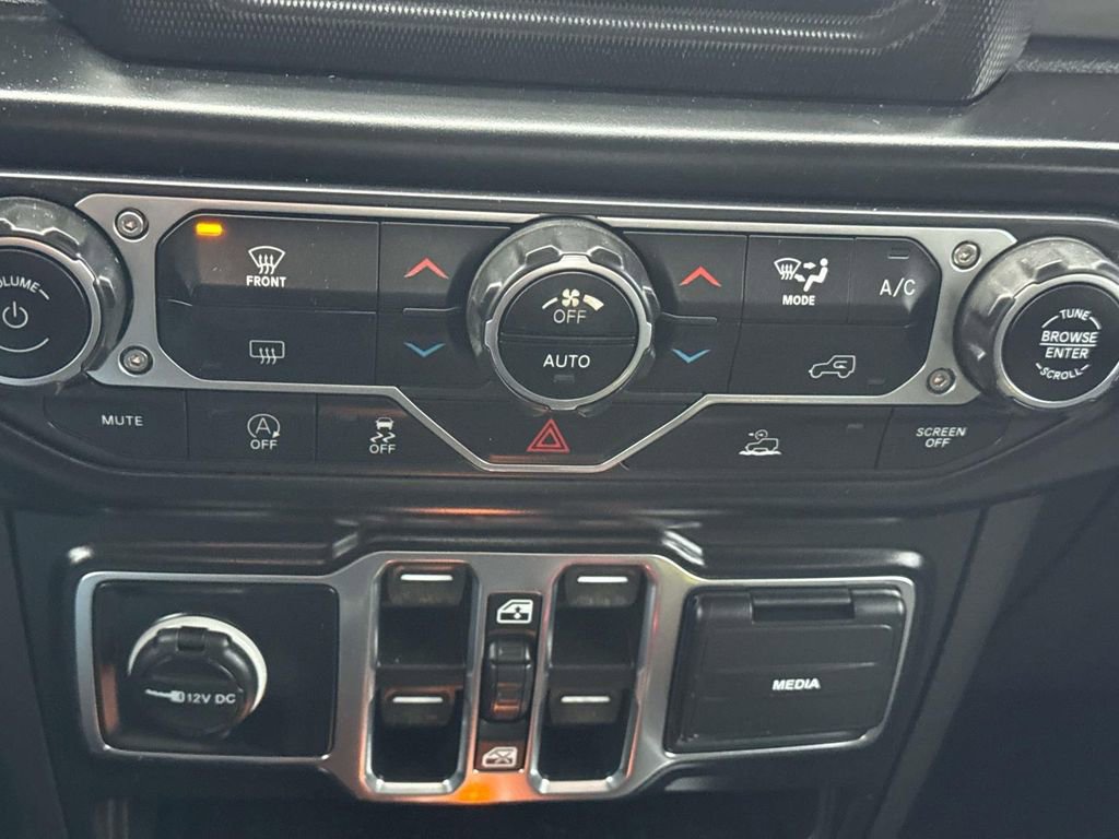 Used 2021 Jeep Gladiator Willys image 19