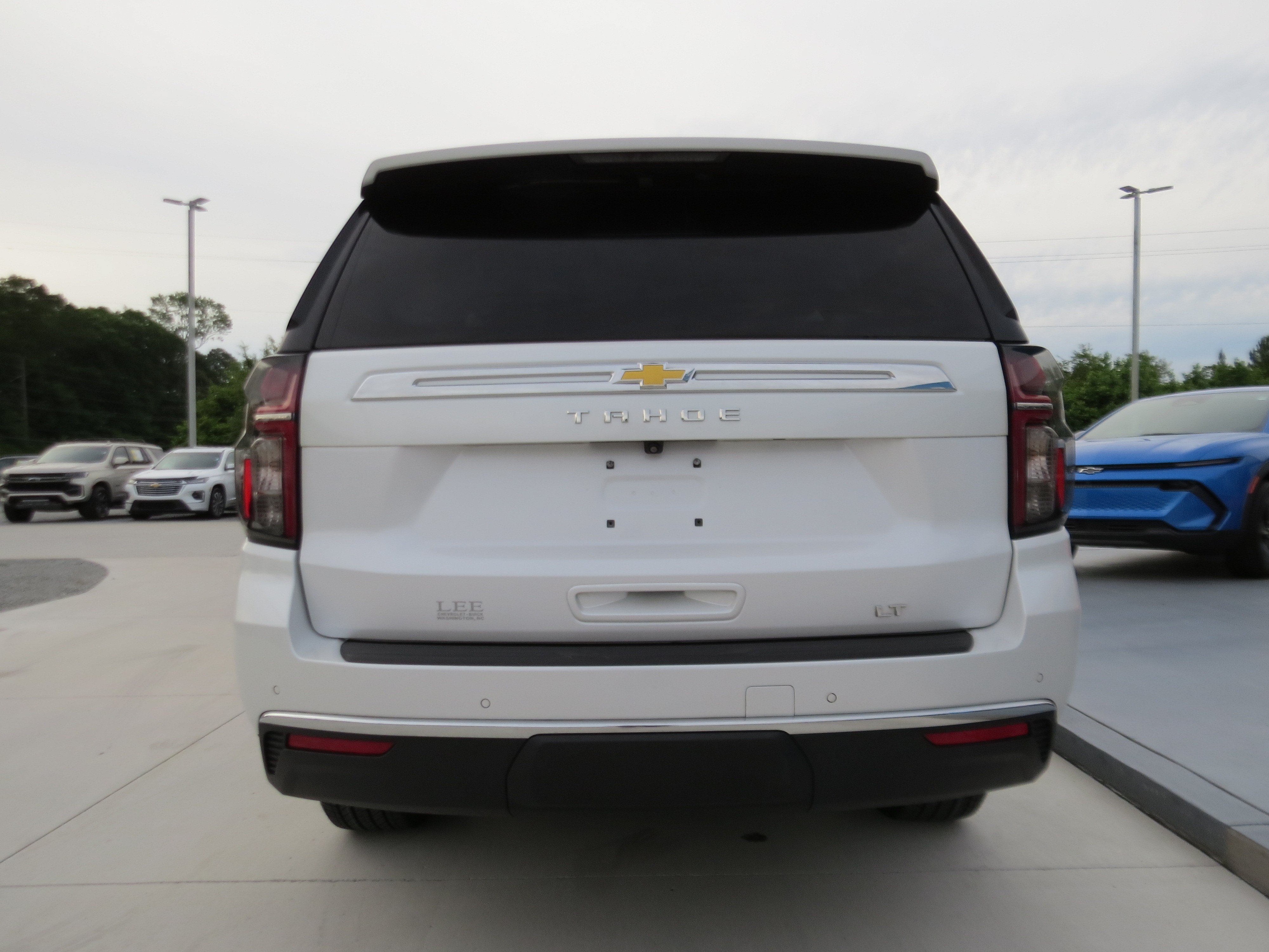 Used 2024 Chevrolet Tahoe LT w/ Luxury Package AWD/4WD image 4