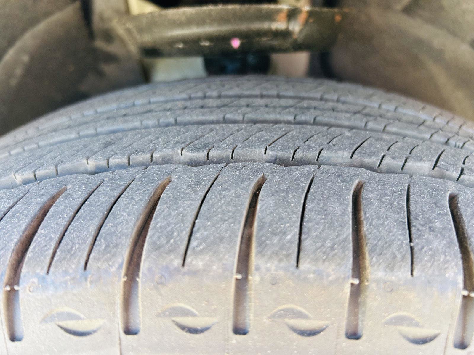 Used 2024 Chevrolet Equinox LT w/ LPO, Floor Liner Package FWD image 40