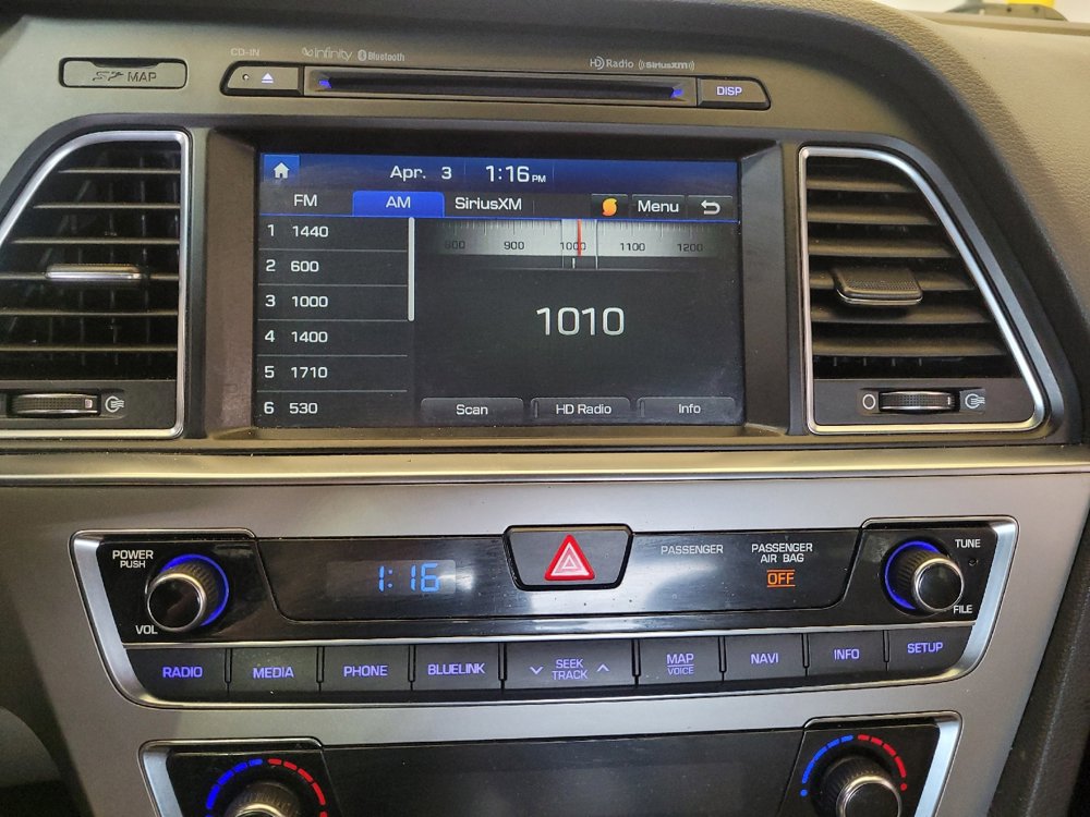 Used 2015 Hyundai Sonata Limited w/ Option Group 05 FWD image 25